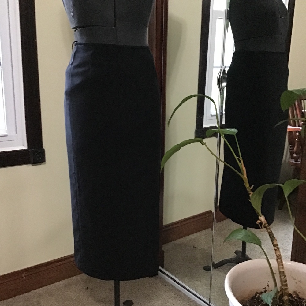 Black Hourglass Maxi Skirt